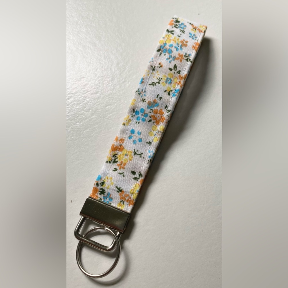 Vintage Floral Keychain Wristlet